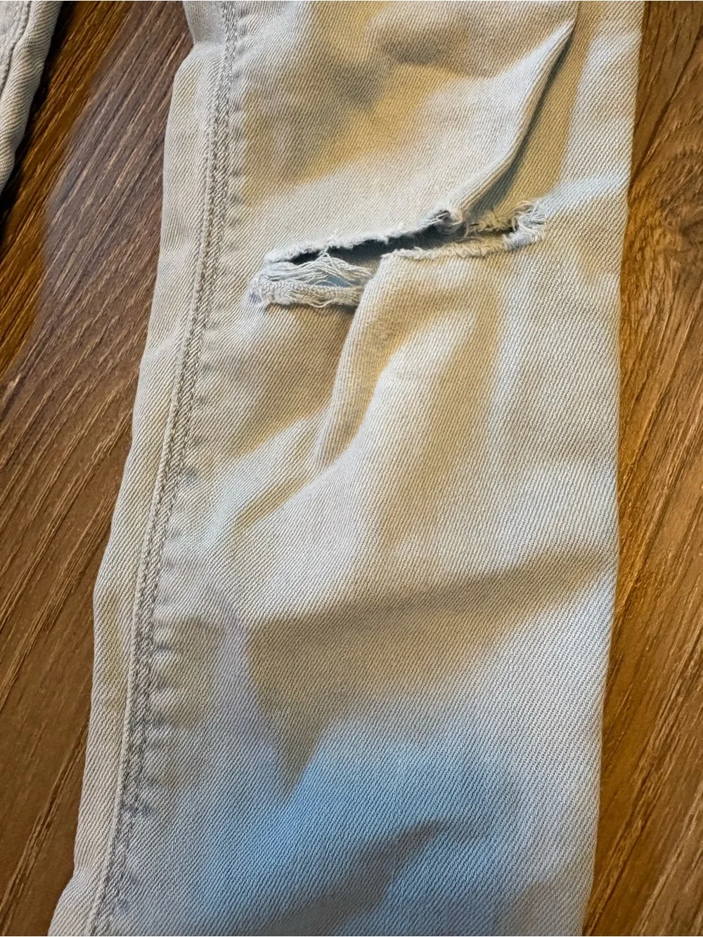 Old Navy Light Skinny Jeans with Knee Rips